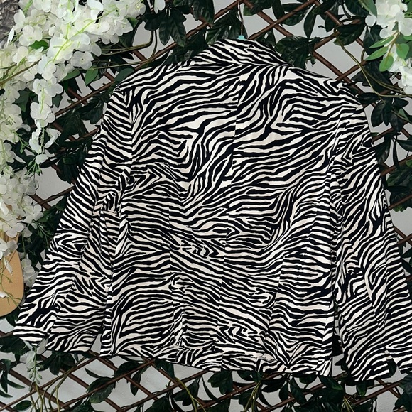 Vintage Bandolino Black and White Zebra Print Jacket - Picture 6 of 7